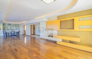 Imagem: O apartamento possui 4 Dormitórios, 3 Banheiros, 4 Vagas na