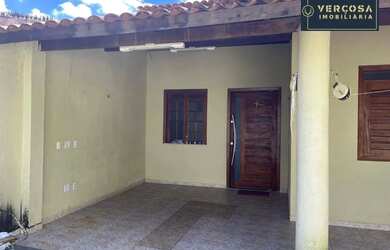 Imagem: A casa possui 5 Dormitórios, 4 Banheiros, 3 Vagas na garagem