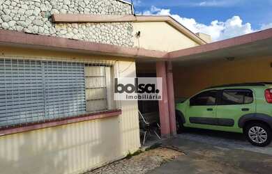 Imagem: A casa possui 3 Dormitórios, 2 Banheiros, 108m² de Área e