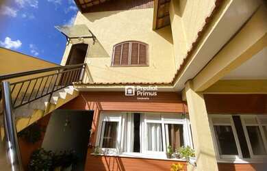 Imagem: A casa possui 5 Dormitórios, 5 Banheiros, 431m² de Área e