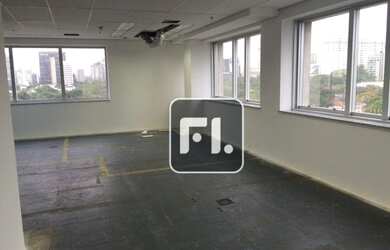 Imagem: O depósito possui 5 Vagas na garagem, 178m² de Área e está