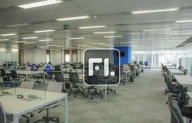 Imagem: O depósito possui 5 Vagas na garagem, 625m² de Área e está