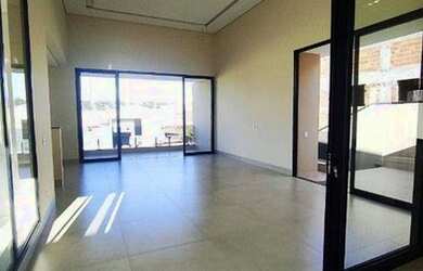 Imagem 15: Casa Alto Padrão. Piscina, Churrasqueira, VarandaeImóvel novo