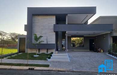 Imagem: A casa em condomínio possui 3 Dormitórios, 5 Banheiros, 4