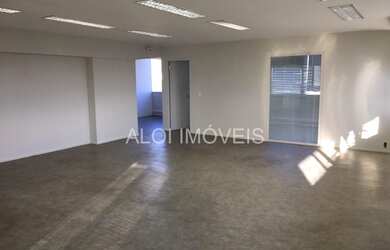 Imagem: O depósito possui 2 Vagas na garagem, 161m² de Área, Imóvel