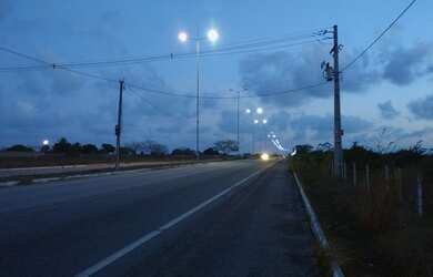 Imagem: O terreno possui 700m² de Área, Imóvel novo e está localizado