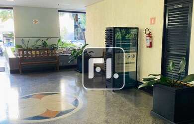 Imagem: O depósito possui 5 Vagas na garagem, 270m² de Área e está