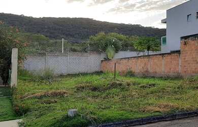 Imagem: O terreno possui 418m² de Área e está localizado em Ibituruna