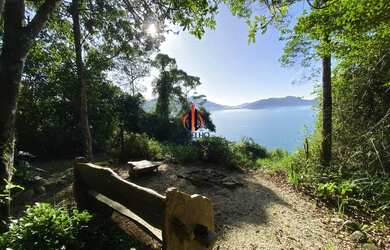 Imagem: O terreno possui 1.050m² de Área e está localizado em Praia