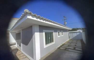 Imagem: A casa possui 2 Dormitórios, 2 Banheiros, 4 Vagas na garagem