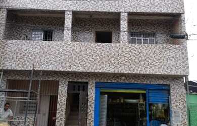 Imagem: A casa possui 2 Dormitórios, 2 Banheiros, 2 Vagas na garagem