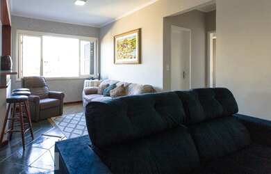 Imagem: O apartamento possui 2 Dormitórios, 1 Banheiro, 1 Vaga na garagem