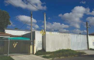 Imagem: O depósito possui 5 Vagas na garagem, 281m² de Área e está