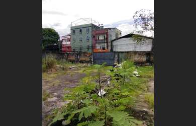 Imagem: O terreno possui 570m² de Área e está localizado em Centro