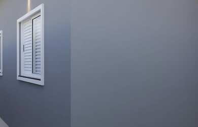 Imagem: A casa possui 2 Dormitórios, 2 Banheiros, 2 Vagas na garagem