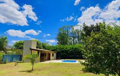 Imagem: A chácara possui 1.000m² de Área e está localizado em Centro