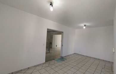 Imagem: O depósito possui 75m² de Área e está localizado em São