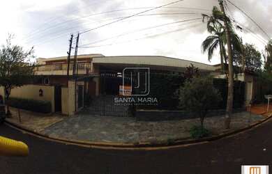 Imagem: O depósito possui 2 Vagas na garagem, 222m² de Área e está