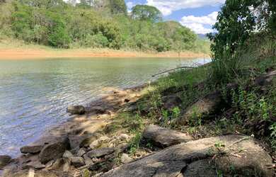 Imagem: O terreno possui 600m² de Área e está localizado em Joao