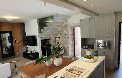 Imagem: A casa em condomínio possui 2 Dormitórios, 2 Banheiros, 2