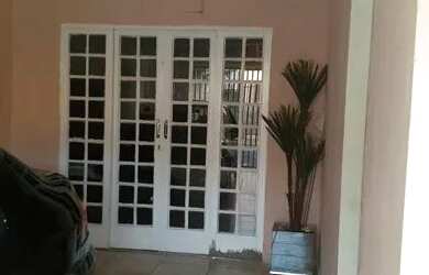 Imagem 1: Casa a Venda. Piscina, Churrasqueira, 120m² de Áreae1 Vaga na garagem