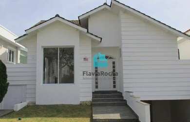 Imagem: A casa em condomínio possui 3 Dormitórios, 4 Banheiros, 3