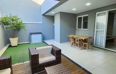 Imagem: A casa em condomínio possui 3 Dormitórios, 4 Banheiros, 2