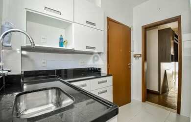 Imagem 16: Apartamento refomado a venda com 2 quartos e dependência revertida para...