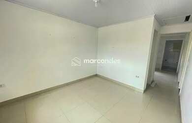 Imagem: A casa possui 2 Dormitórios, 1 Banheiro, 1 Vaga na garagem