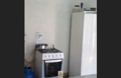 Imagem: A casa possui 1 Dormitório, 1 Banheiro e está localizado