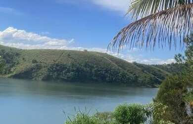 Imagem: O terreno possui 1.000m² de Área e está localizado em Vila