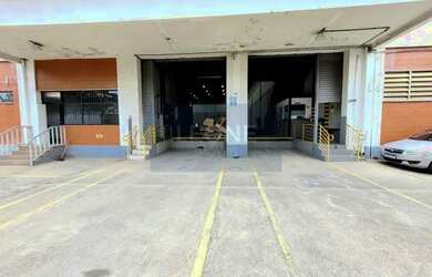 Imagem 4: Galpão para Locação em São Paulo, Barra Funda, 12 banheiros, 40 vagas