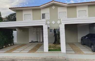 Imagem: A casa em condomínio possui 4 Dormitórios, 5 Banheiros, 4