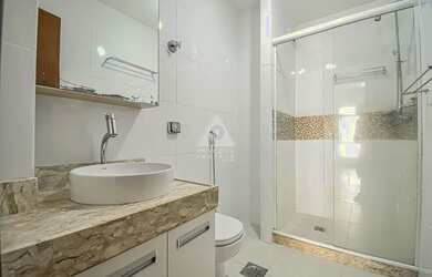 Imagem 12: Apartamento refomado a venda com 2 quartos e dependência revertida para...