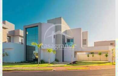 Imagem: A casa em condomínio possui 4 Dormitórios, 1 Banheiro, 4 Vagas