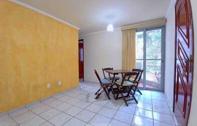 Imagem: O apartamento possui 2 Dormitórios, 1 Banheiro, 1 Vaga na garagem