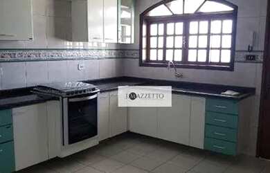 Imagem: A casa possui 3 Dormitórios, 2 Banheiros, 1 Vaga na garagem