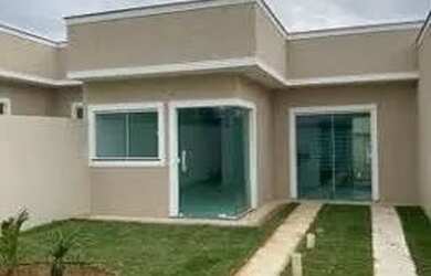 Imagem: A casa possui 2 Dormitórios, 2 Banheiros, 2 Vagas na garagem