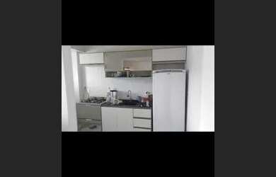 Imagem: O apartamento possui 2 Dormitórios, 1 Banheiro, 1 Vaga na garagem