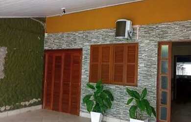 Imagem: A casa possui 2 Dormitórios, 2 Banheiros, 1 Vaga na garagem