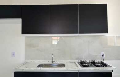 Imagem: O apartamento possui 2 Dormitórios, 1 Banheiro, 2 Vagas na