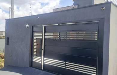 Imagem: A casa possui 3 Dormitórios, 1 Banheiro, 112m² de Área e