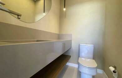 Imagem 7: Linda Casa com 3/4 sendo 01 Reformada no Condomínio Allure