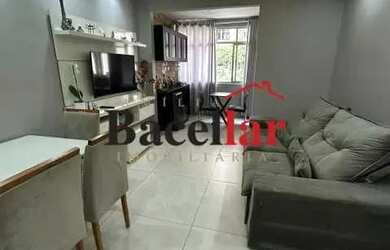 Imagem: O apartamento possui 3 Dormitórios, 3 Banheiros, 83m² de Área