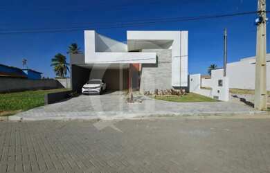 Imagem: A casa em condomínio possui 3 Dormitórios, 1 Banheiro, 2 Vagas