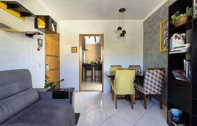 Imagem: O apartamento possui 2 Dormitórios, 1 Banheiro, 2 Vagas na