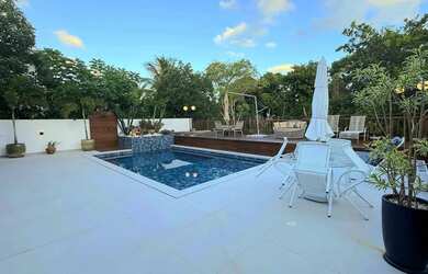 Imagem 9: BUSCA VIDA - CASA - ALTO PADRÃO - 832M² - 4 SUÍTES - PISCINA PRIVATIVA - FINO ACABAMENTO