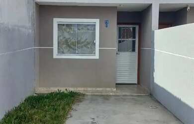 Imagem: A casa possui 2 Dormitórios, 1 Banheiro, 1 Vaga na garagem