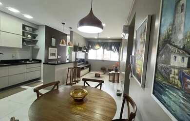 Imagem: O apartamento possui 2 Dormitórios, 2 Banheiros, 1 Vaga na