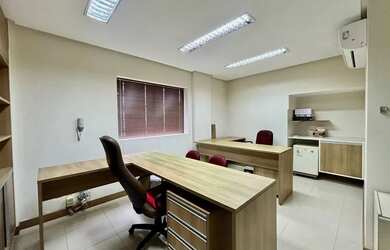 Imagem 8: Ampla sala mobiliada na Pituba